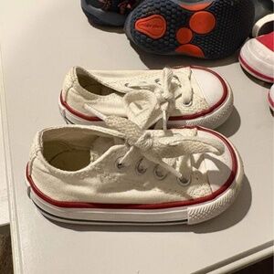 White Converse toddler size 4